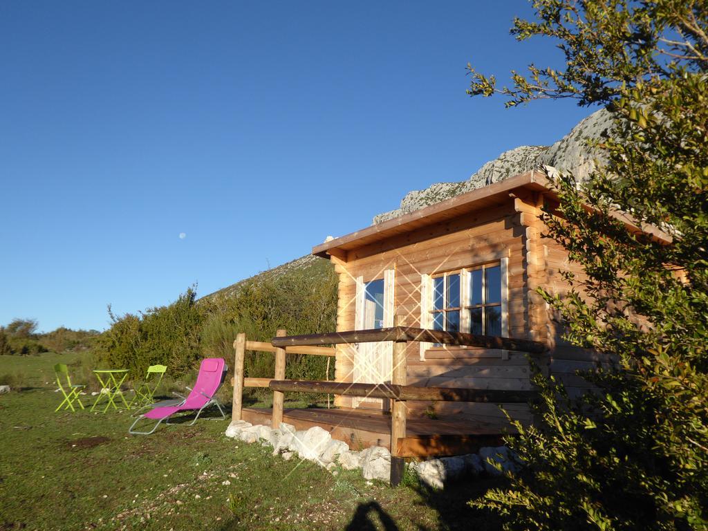 Ferme Saint Pierre Bargeme Exterior photo