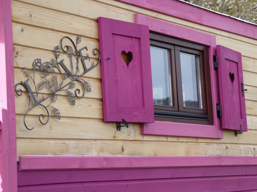 Ferme Saint Pierre Bargeme Exterior photo